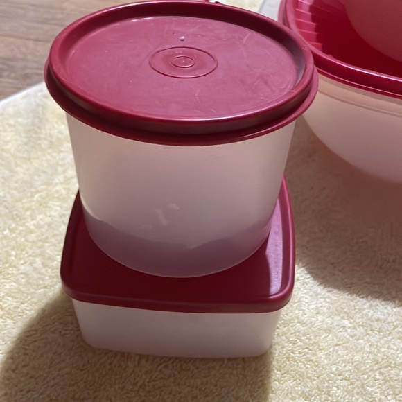 Tupperware - Picture 6 of 13